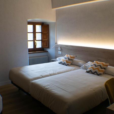 Posada de Roncesvalles Eksteriør bilde